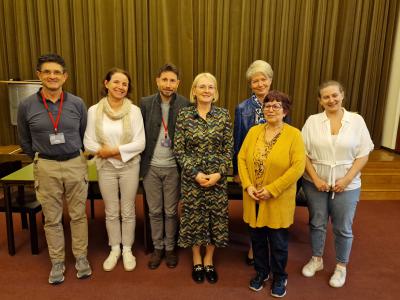 VBSÖ Vorstand Obfrau: Fr. Mag. Birgit Schloffer 1. Obfrau-Stellvert.: Fr. Henrietta Loos; M.Ed. Schriftführerin: Fr. Barbara Gapp B.Ed. Kassierin: Fr. Mag. Manuela Willibald Beisitzer: Hr. Daniel Weiskopf, B.Ed.                   Hr. Robert Haberfellner